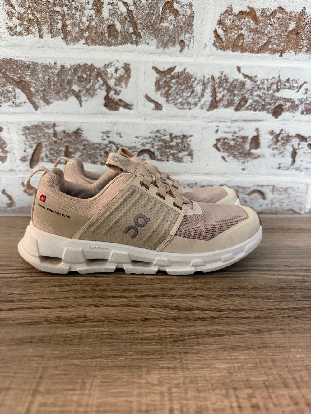 On Running Kids Beige/Pale Pink Cloud Sneakers